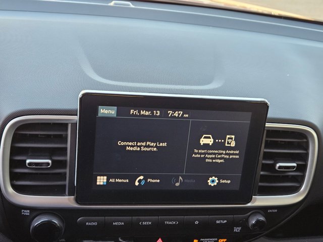 Used 2022 Hyundai Venue SEL w/ Cargo Package FWD image 15
