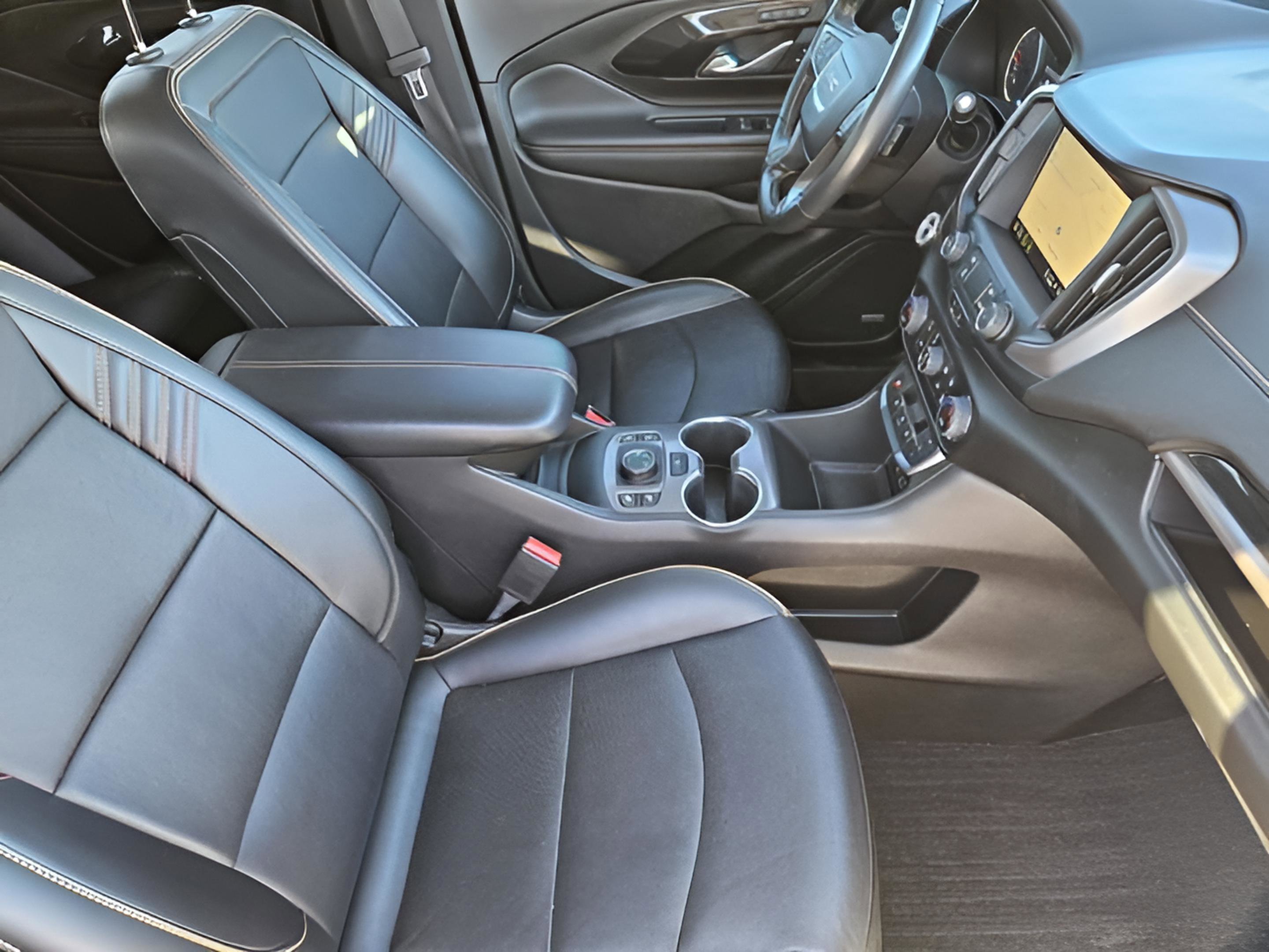 Used 2022 GMC Terrain AT4 w/ Infotainment Package II image 12