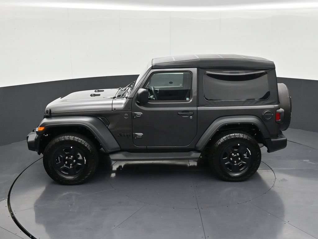 Used 2025 Jeep Wrangler Sport AWD/4WD image 13
