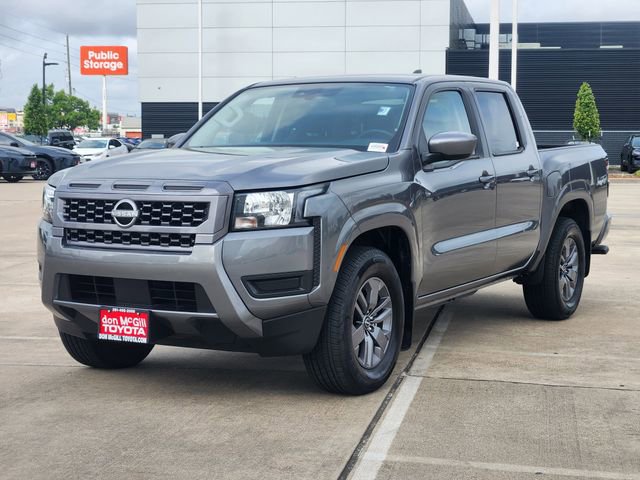 Used 2025 Nissan Frontier SV RWD image 3