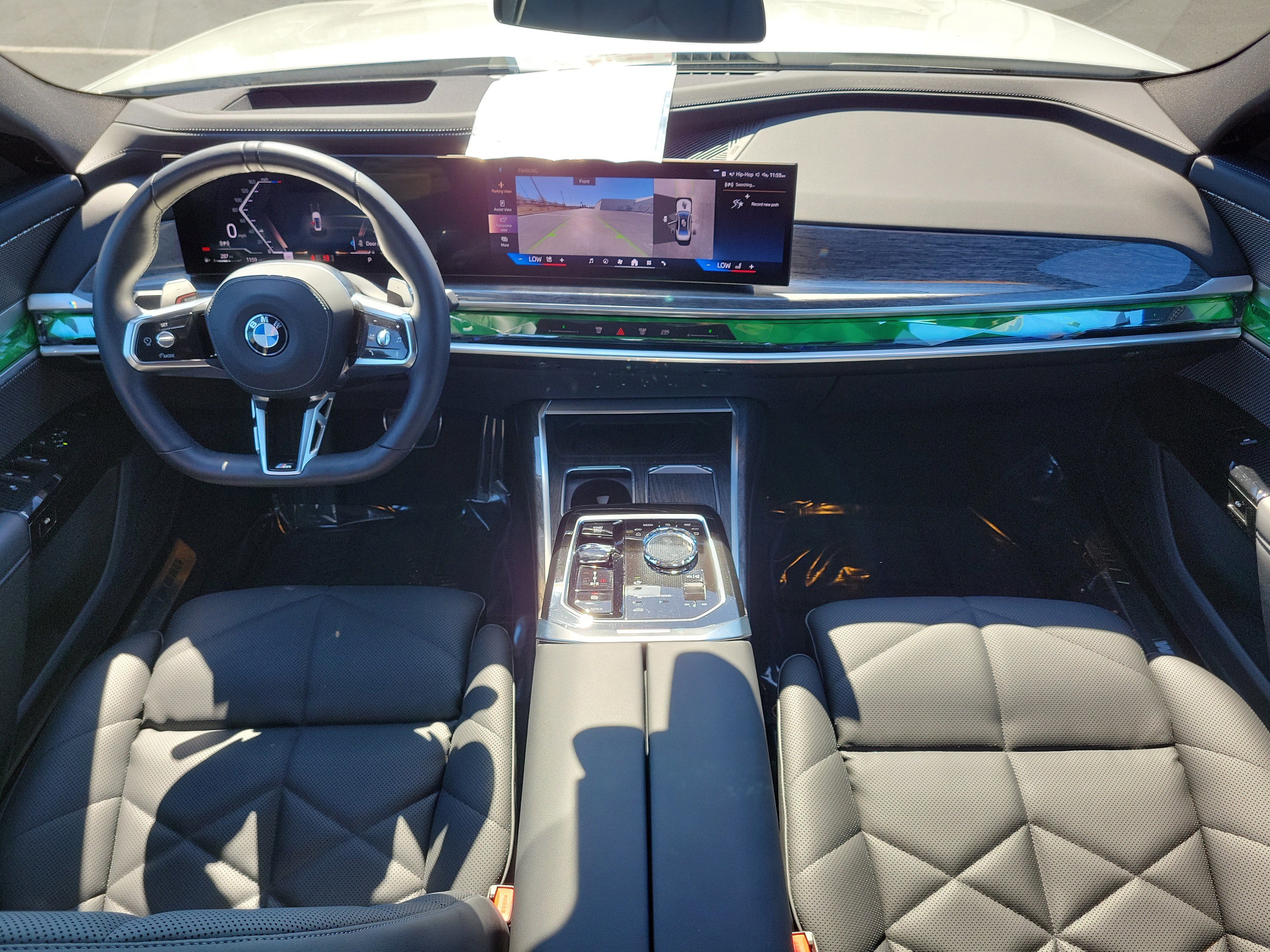 Used 2025 BMW 740i image 13