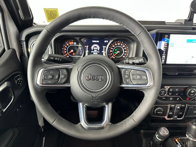 Used 2025 Jeep Wrangler Unlimited Sahara AWD/4WD image 6