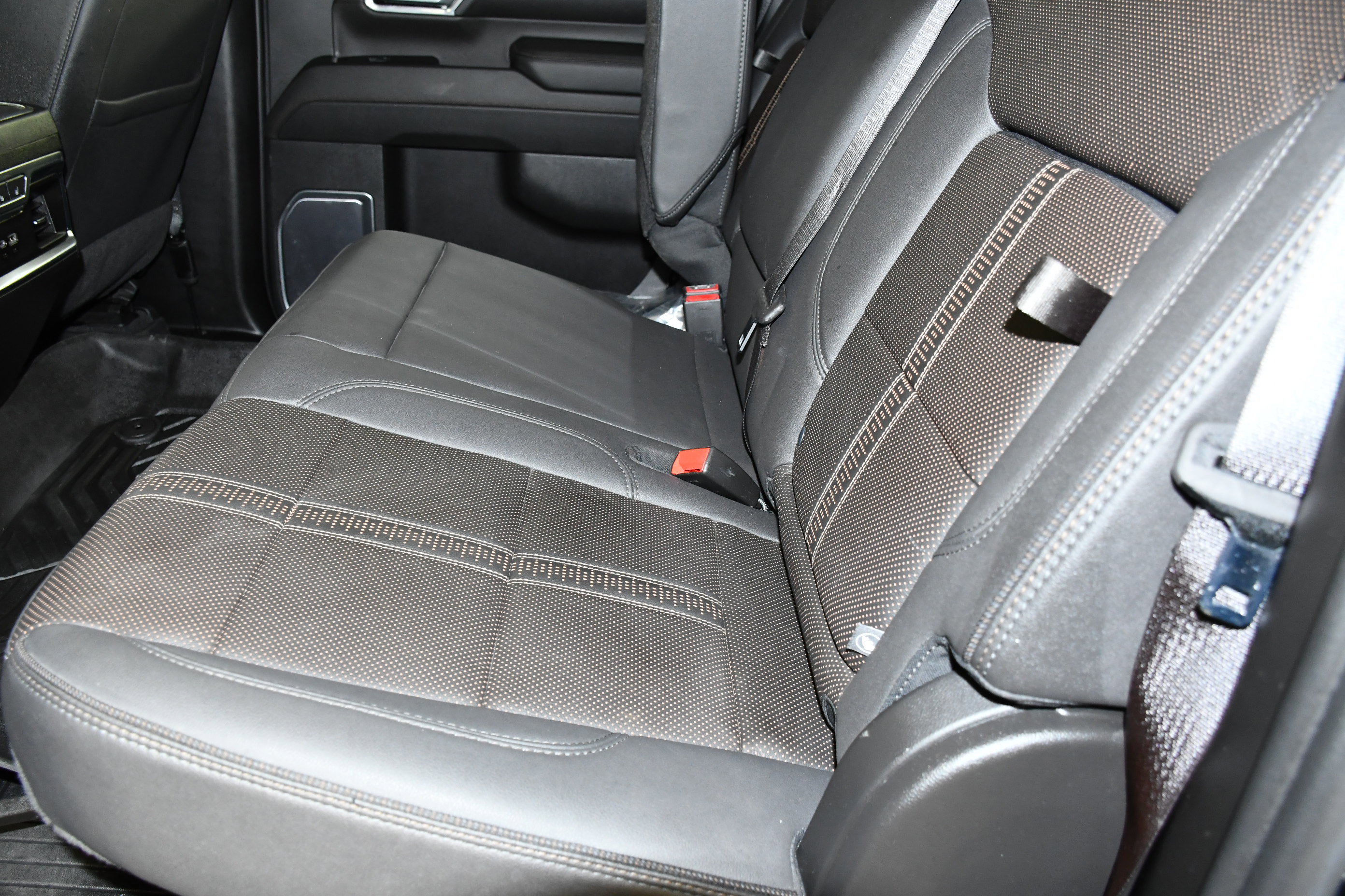Used 2024 Chevrolet Silverado 3500 High Country w/ High Country Premium Package AWD/4WD image 56