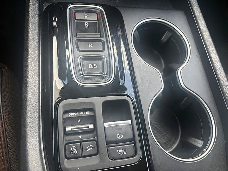 Used 2025 Honda Pilot Elite image 21
