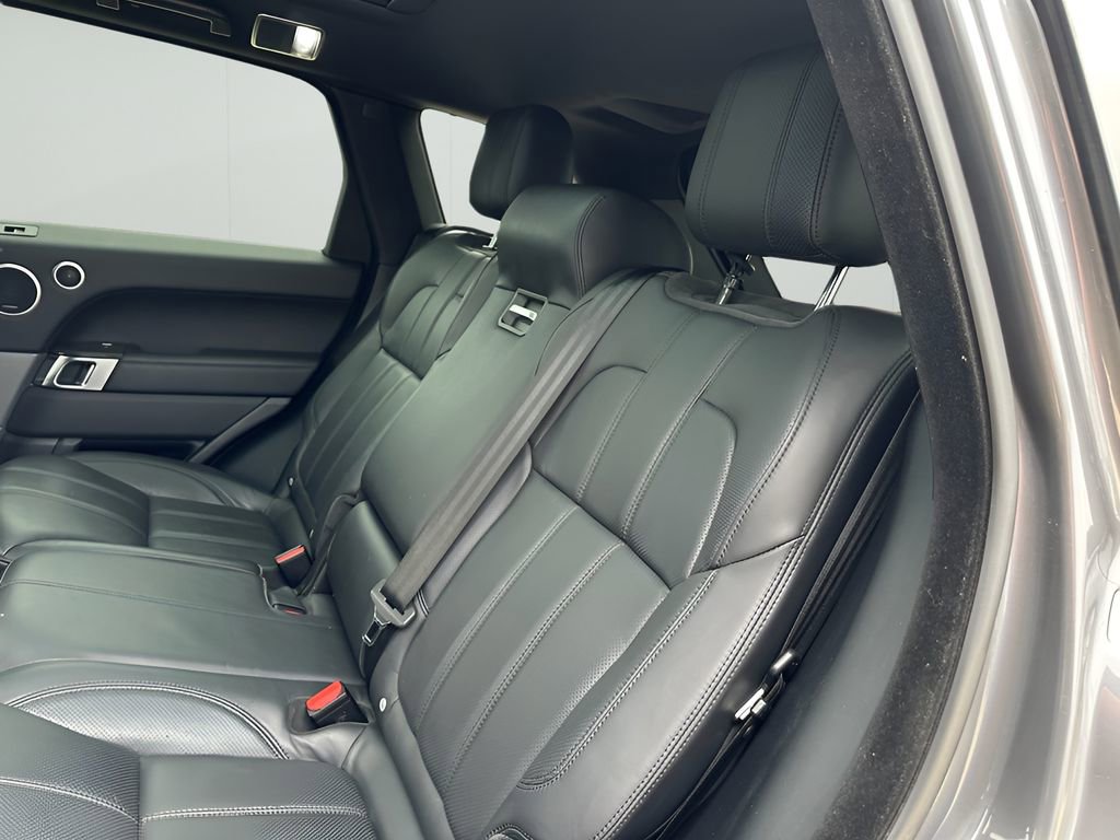 Used 2017 Land Rover Range Rover Sport HSE image 28