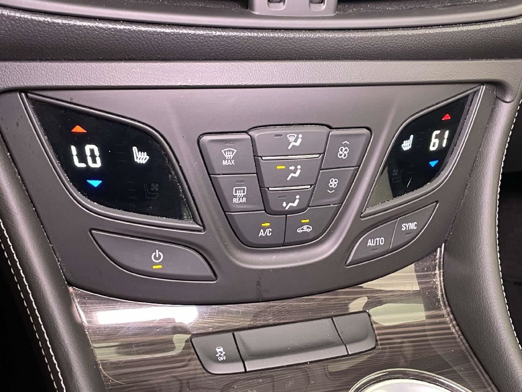 Used 2020 Buick Envision Premium w/ LPO, Road Trip Package AWD/4WD image 26