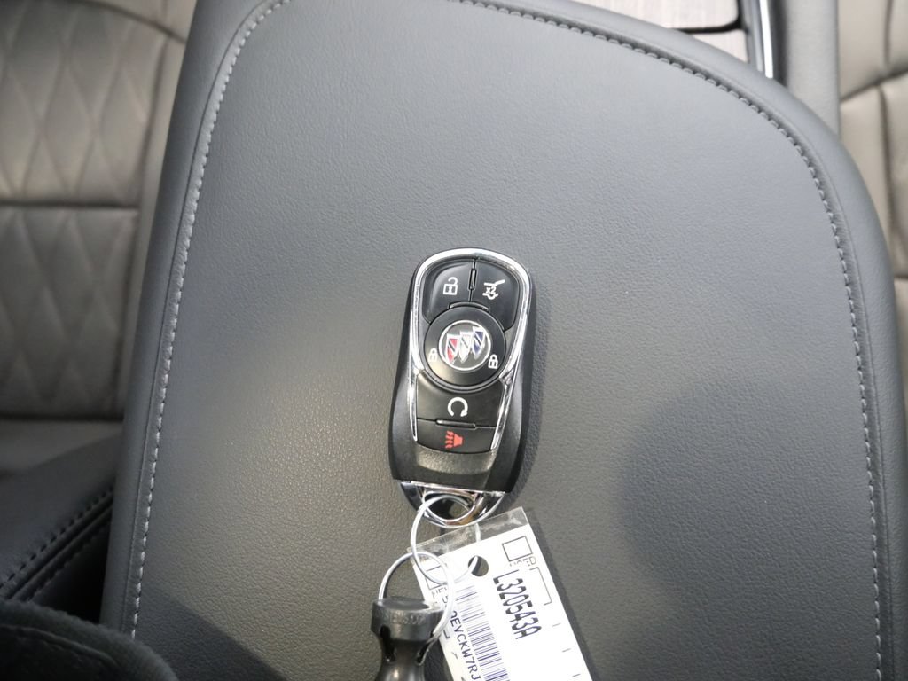 Used 2024 Buick Enclave Avenir w/ Avenir Technology Package AWD/4WD image 31