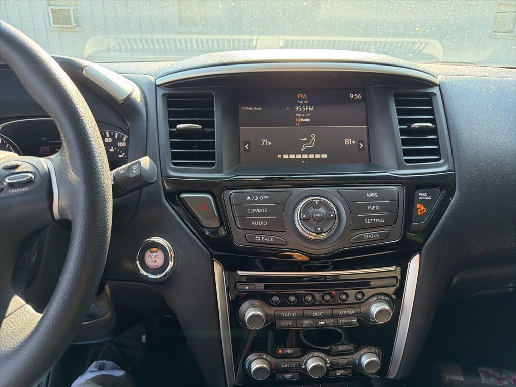 Used 2020 Nissan Pathfinder S image 12