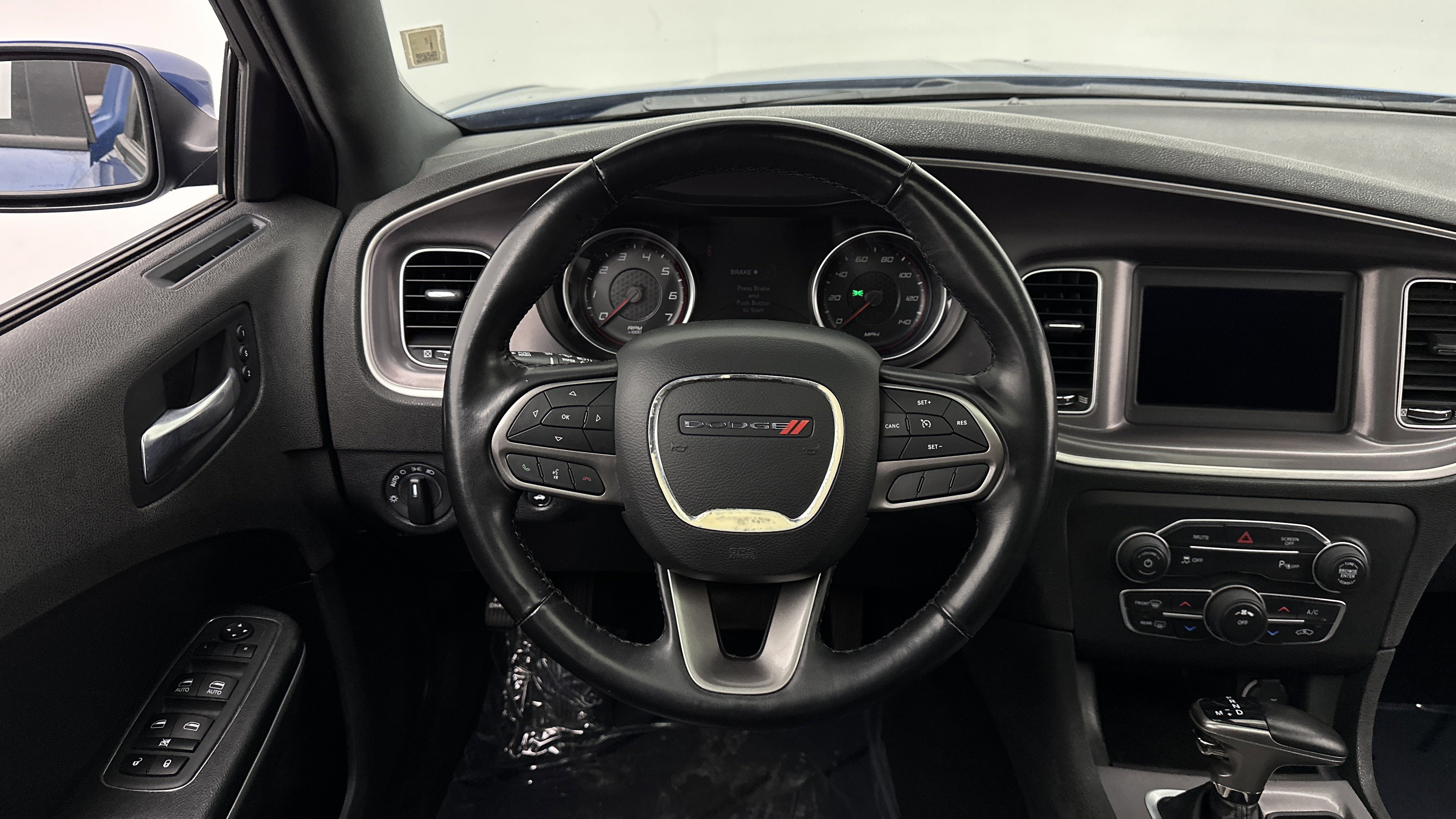 Used 2022 Dodge Charger SXT w/ Leather Interior Group RWD image 26