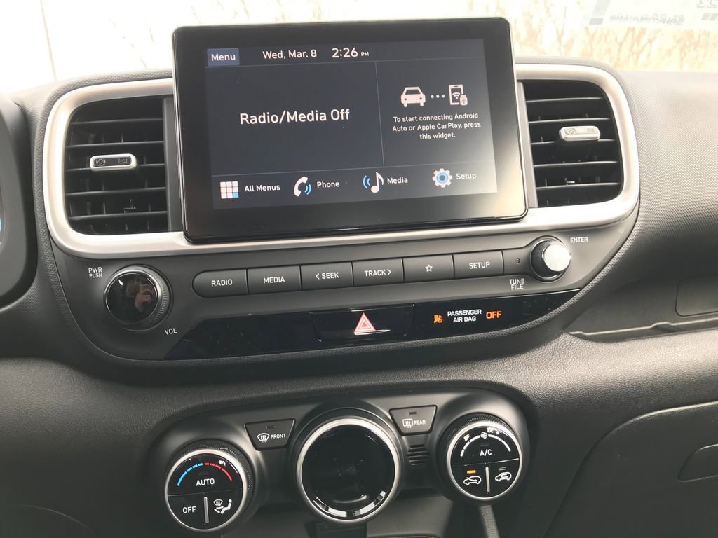 New 2025 Hyundai Venue Limited image 17