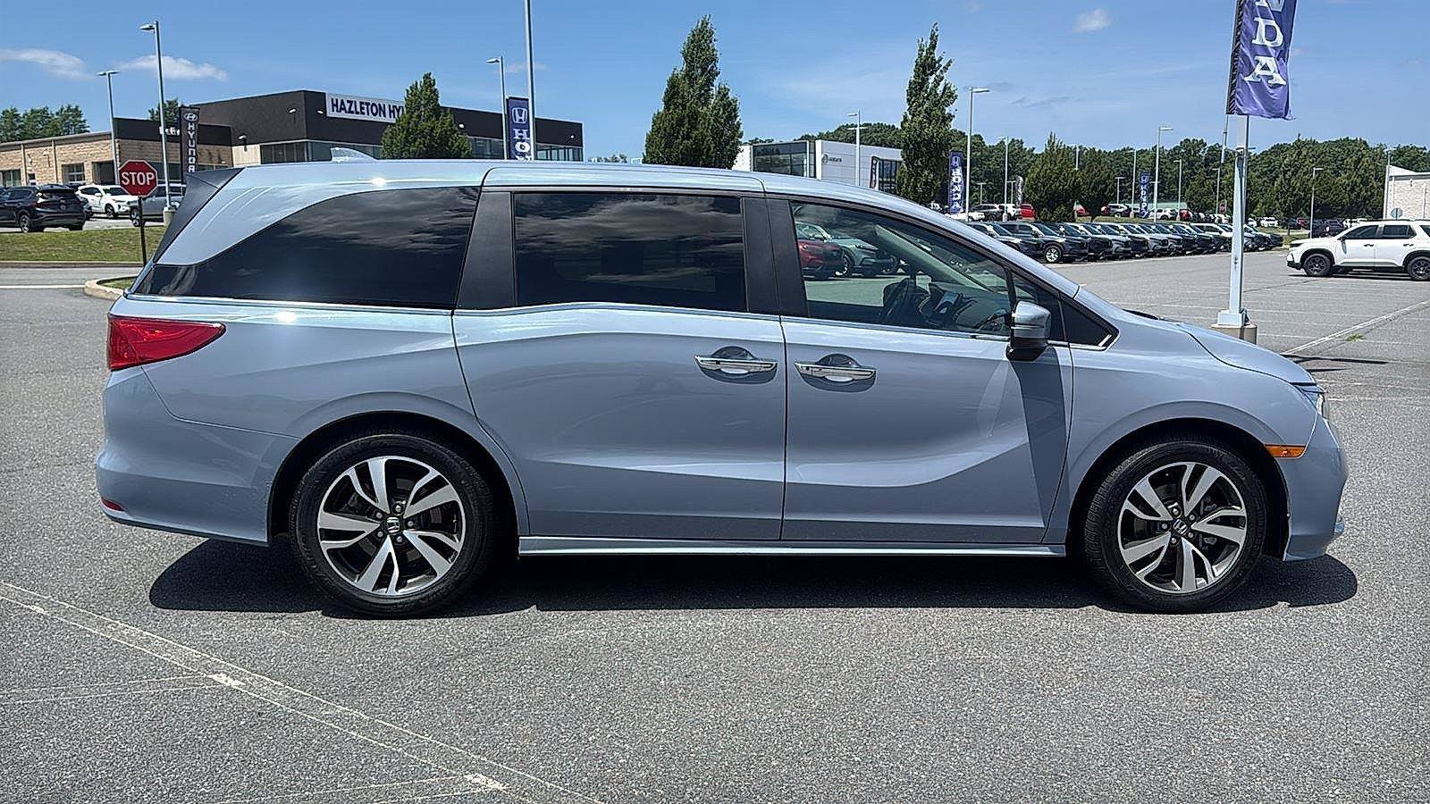 Used 2023 Honda Odyssey Touring image 4