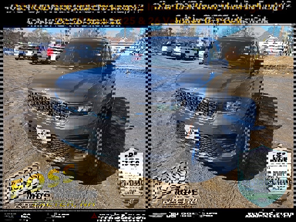 New 2025 Jeep Grand Cherokee Laredo image 3