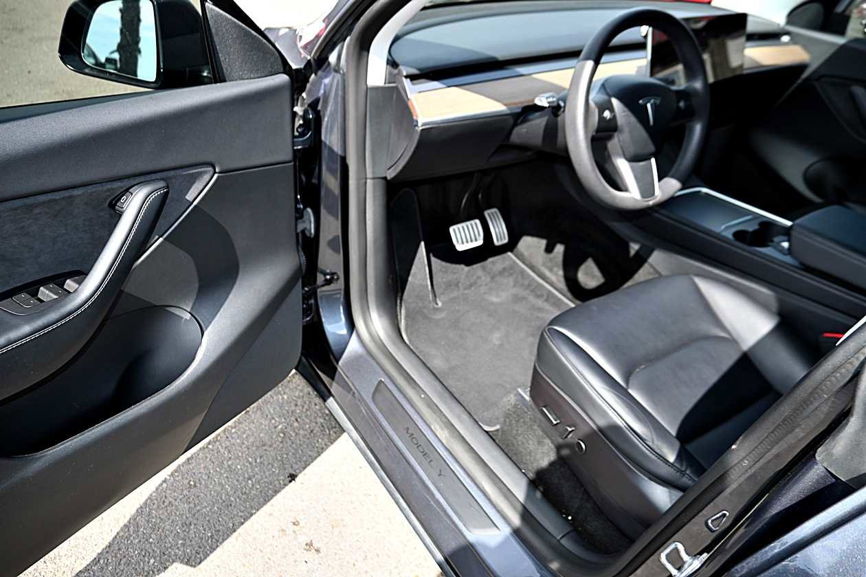 Used 2022 Tesla Model Y Performance AWD/4WD image 20