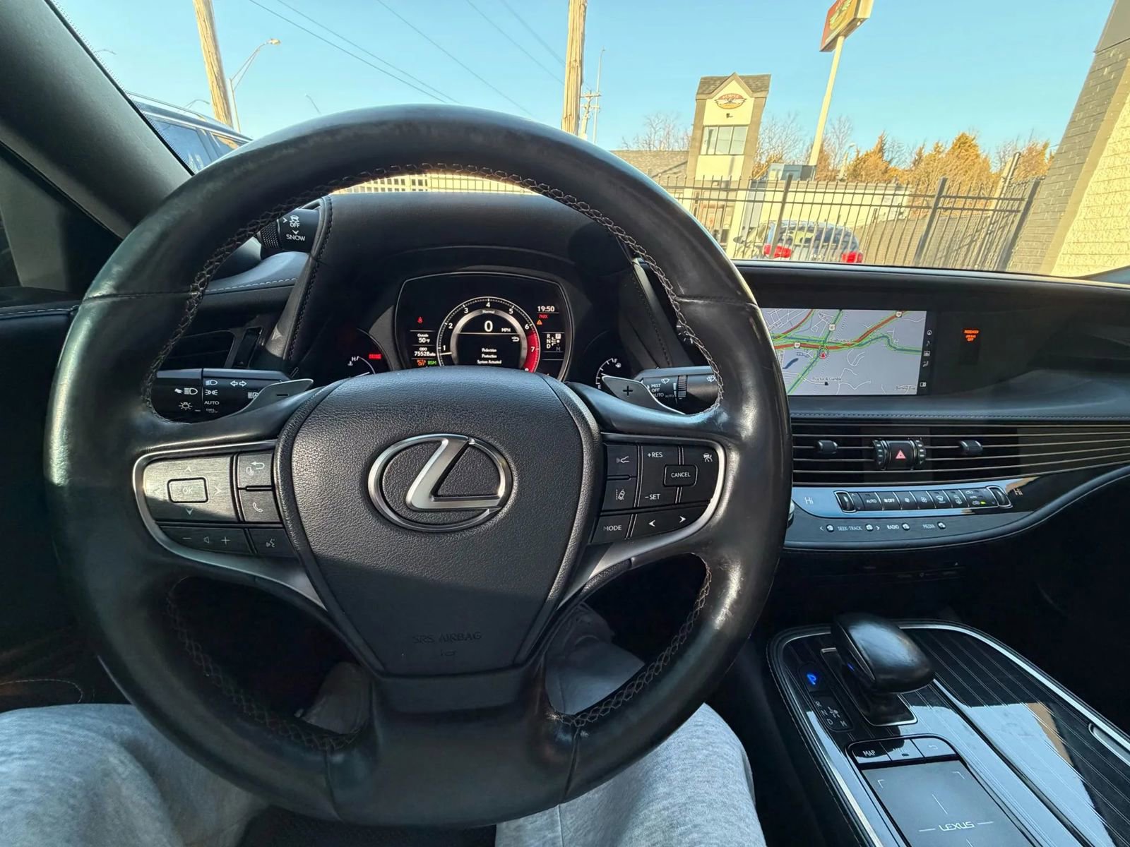 Used 2018 Lexus LS 500 AWD w/ Accessory Package (Z2) image 29
