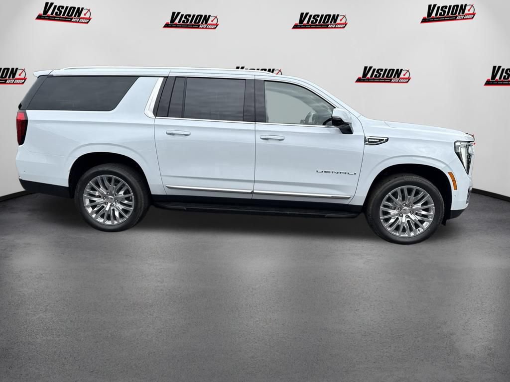 Used 2026 GMC Yukon XL Denali w/ Advanced Technology Package AWD/4WD image 4