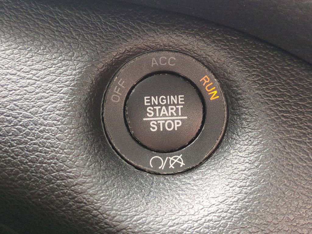 Used 2022 Jeep Cherokee Limited w/ Elite Package image 33