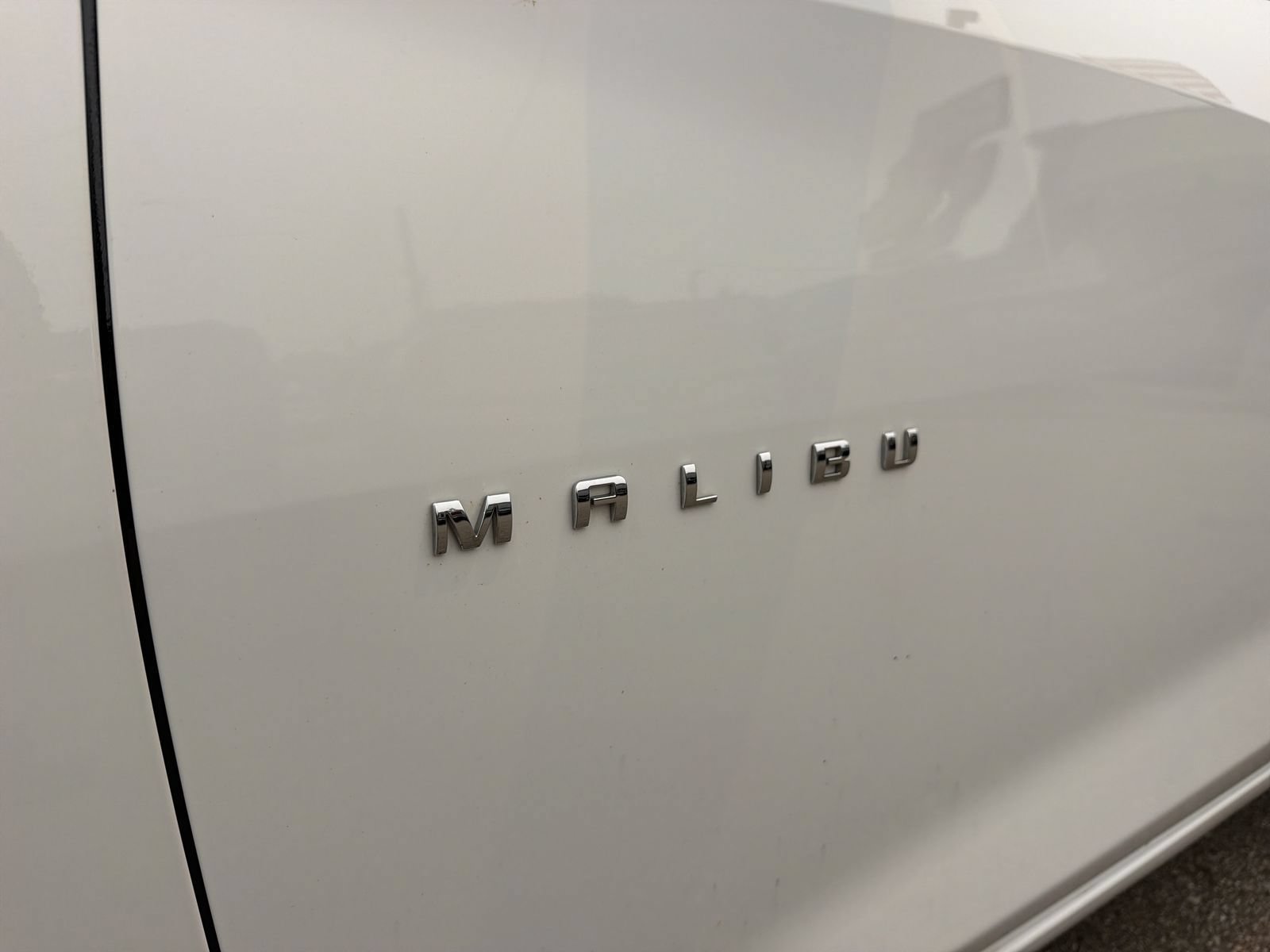 Used 2020 Chevrolet Malibu LT FWD image 14