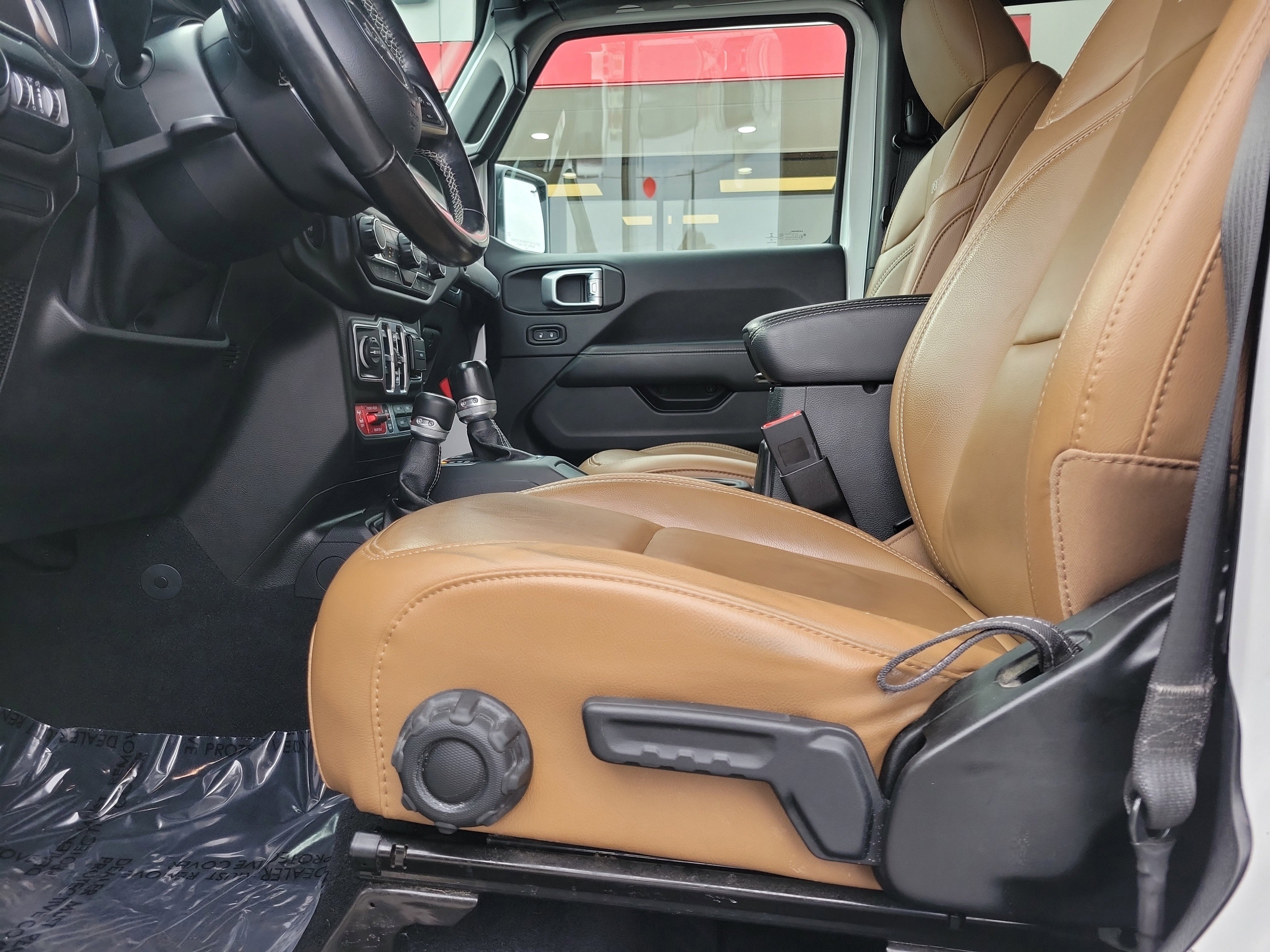 Used 2020 Jeep Gladiator Rubicon image 16