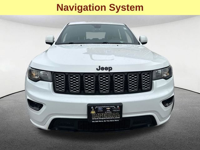 Used 2019 Jeep Grand Cherokee Altitude AWD/4WD image 4
