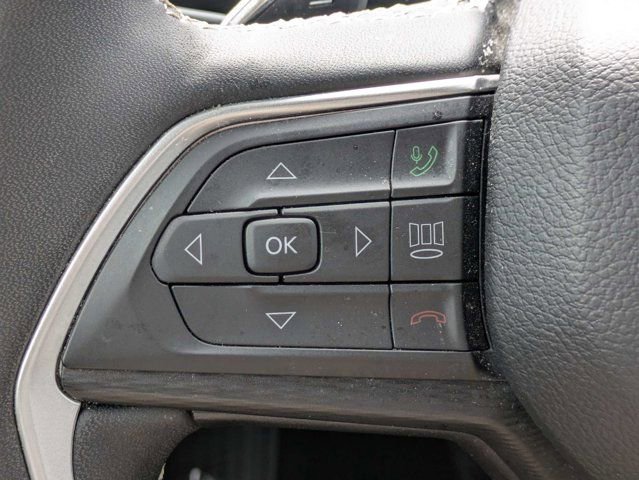 Used 2023 Jeep Grand Cherokee L Laredo AWD/4WD image 27
