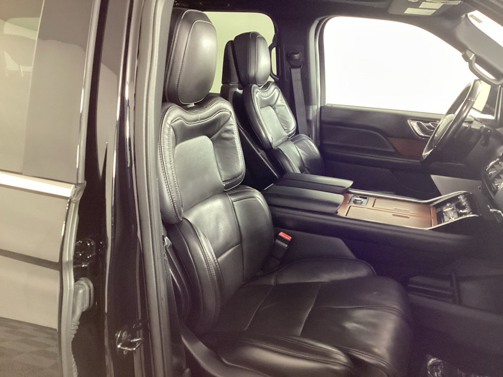 Used 2019 Lincoln Navigator Reserve w/ Cargo Package AWD/4WD image 8