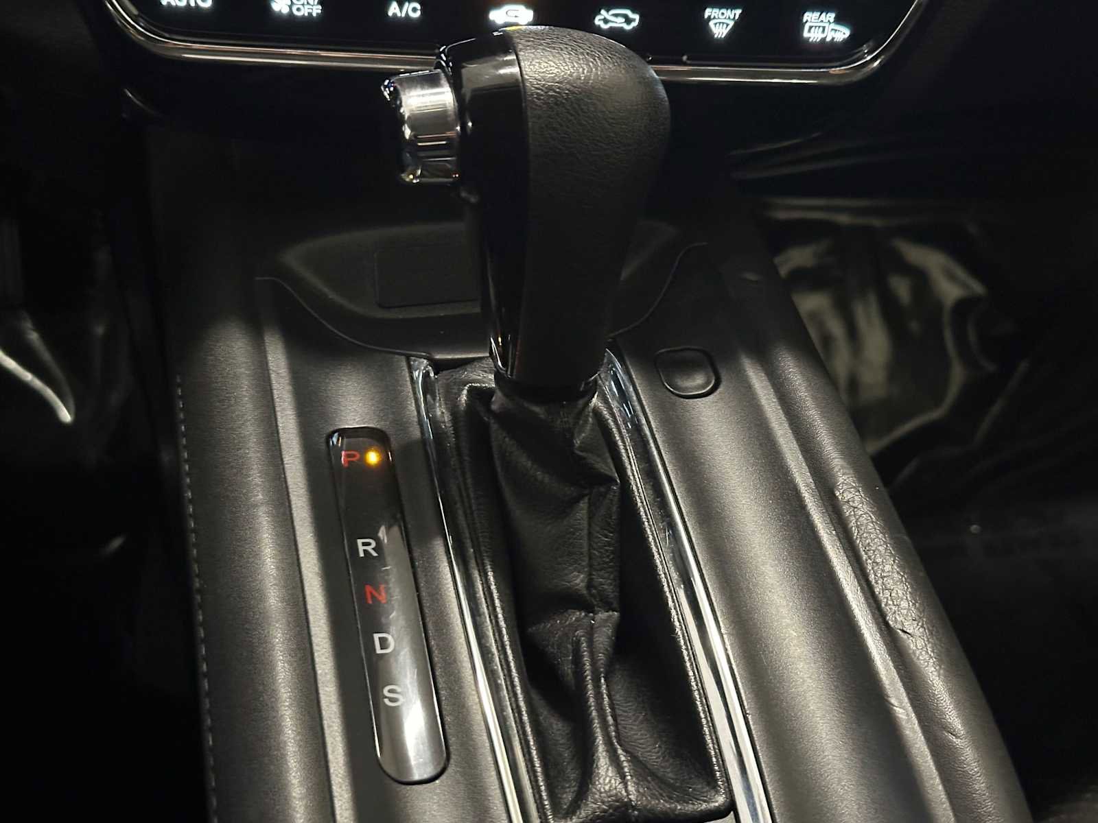 Used 2018 Honda HR-V EX image 16