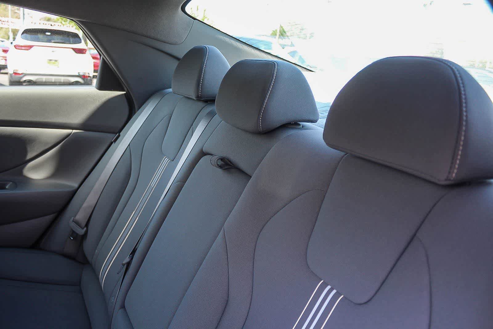 Certified 2024 Hyundai Elantra SEL w/ Convenience Package image 23