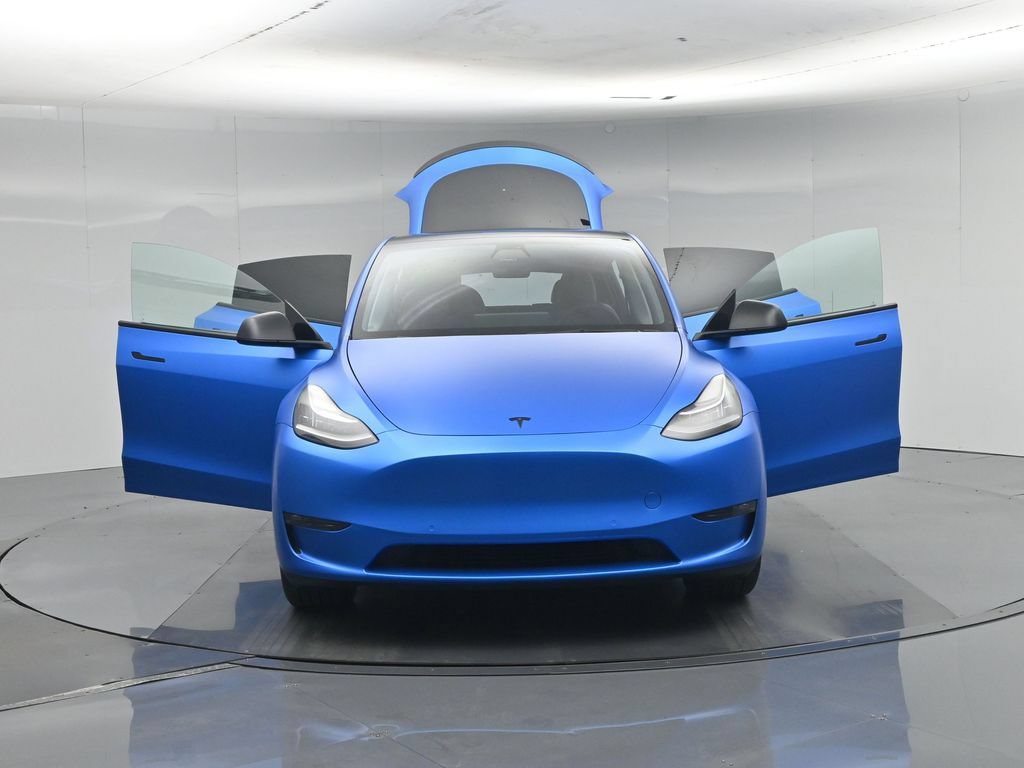 Used 2022 Tesla Model Y Long Range AWD/4WD image 30