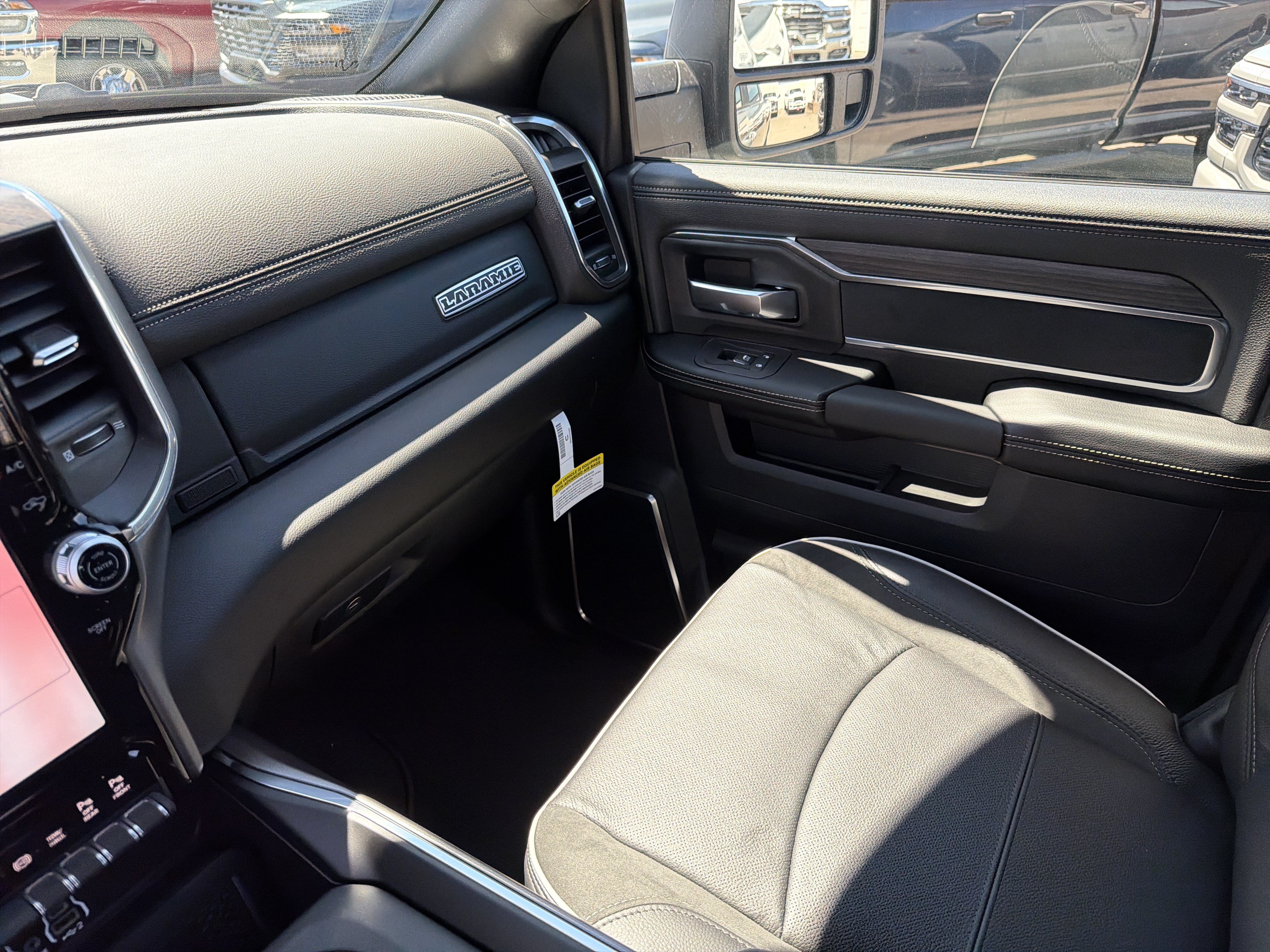 New 2026 RAM 2500 Laramie w/ Night Edition AWD/4WD image 24