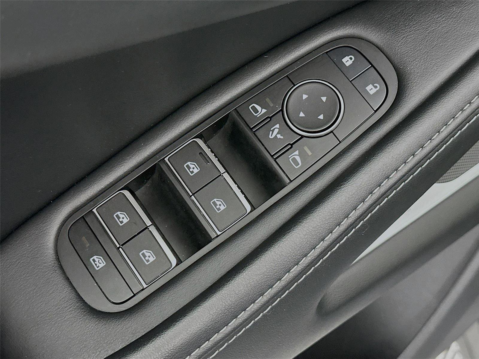 Used 2025 INFINITI QX60 Luxe w/ Black Edition AWD/4WD image 22
