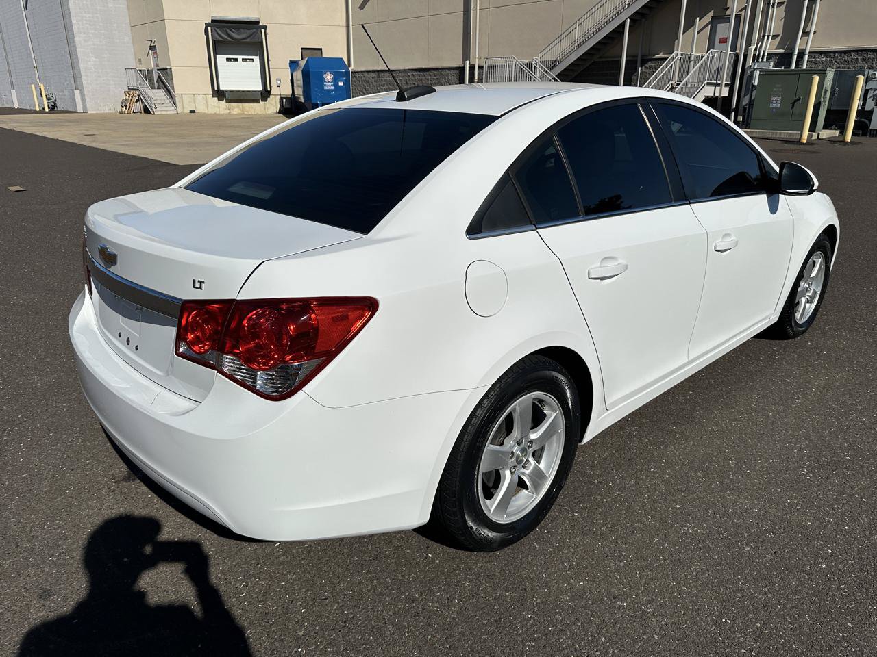 Used 2015 Chevrolet Cruze LT w/ Sun And Sound Package FWD image 5