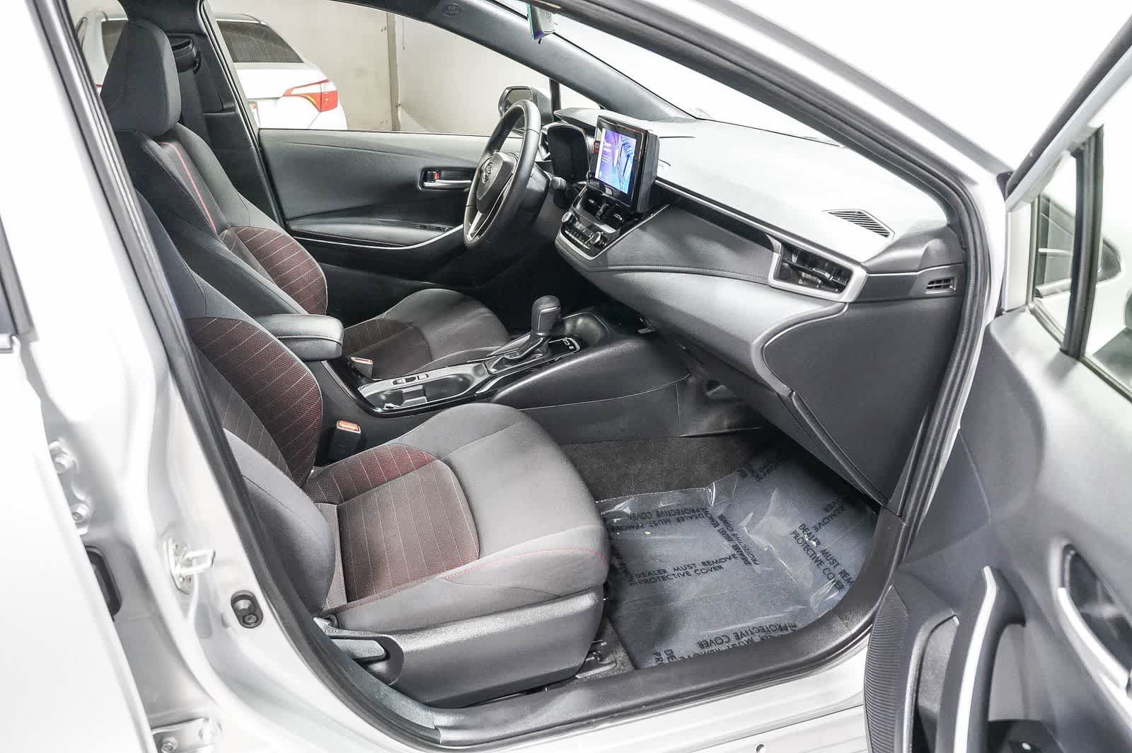Used 2024 Toyota Corolla SE w/ SE Package FWD image 17