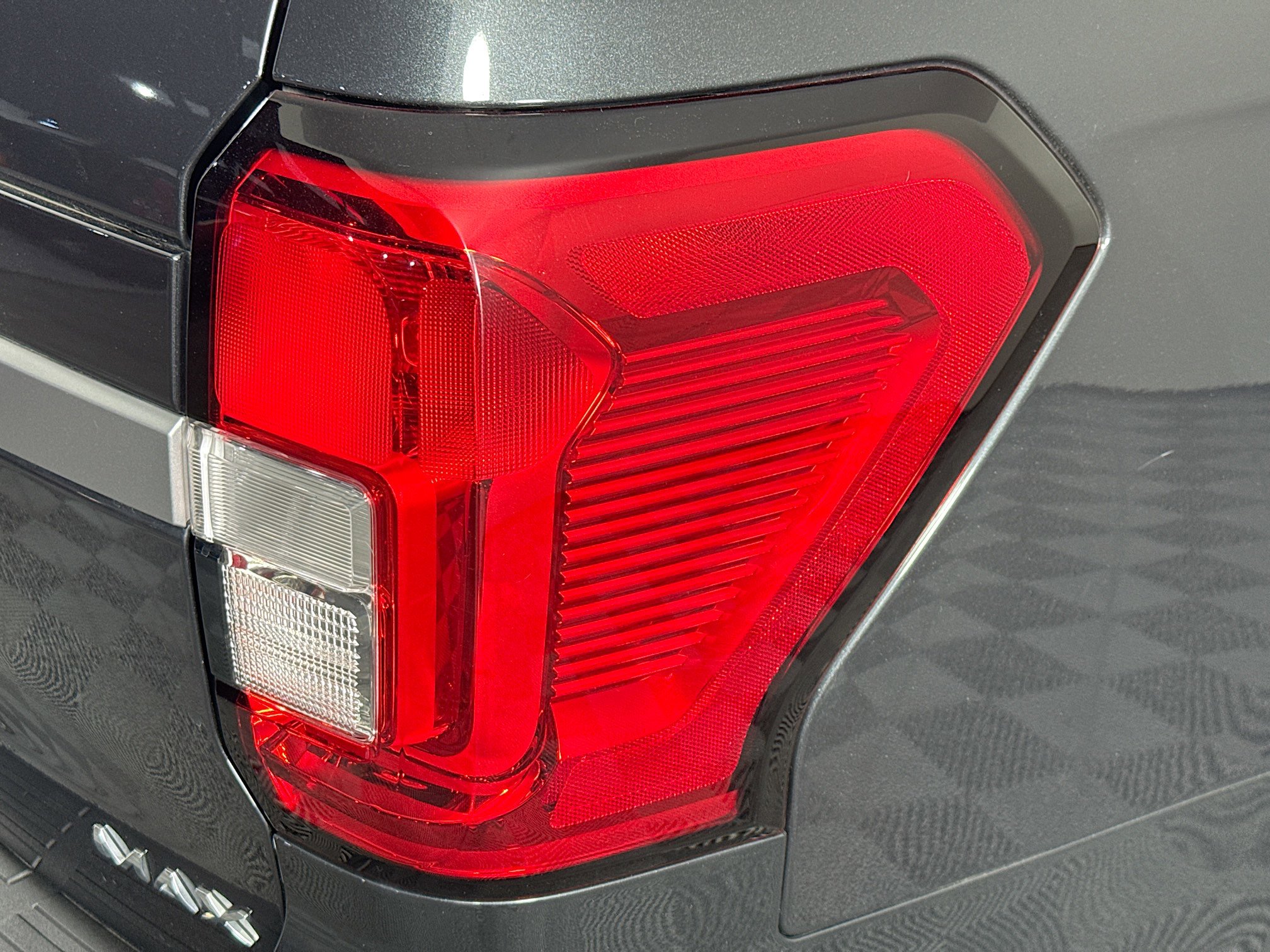 Used 2022 Ford Expedition Max XLT image 33