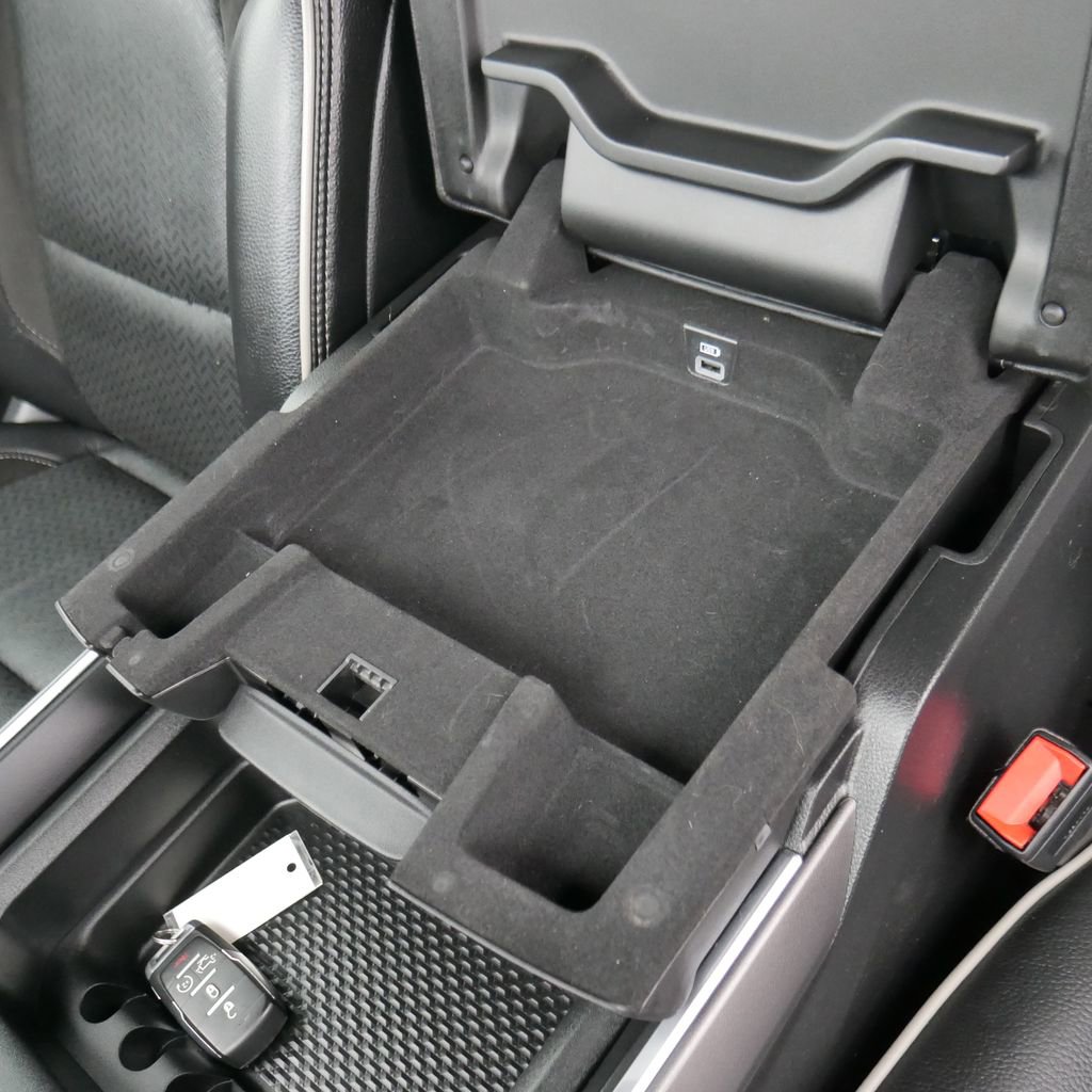 Used 2022 RAM 1500 Laramie w/ Sport Appearance Package image 26