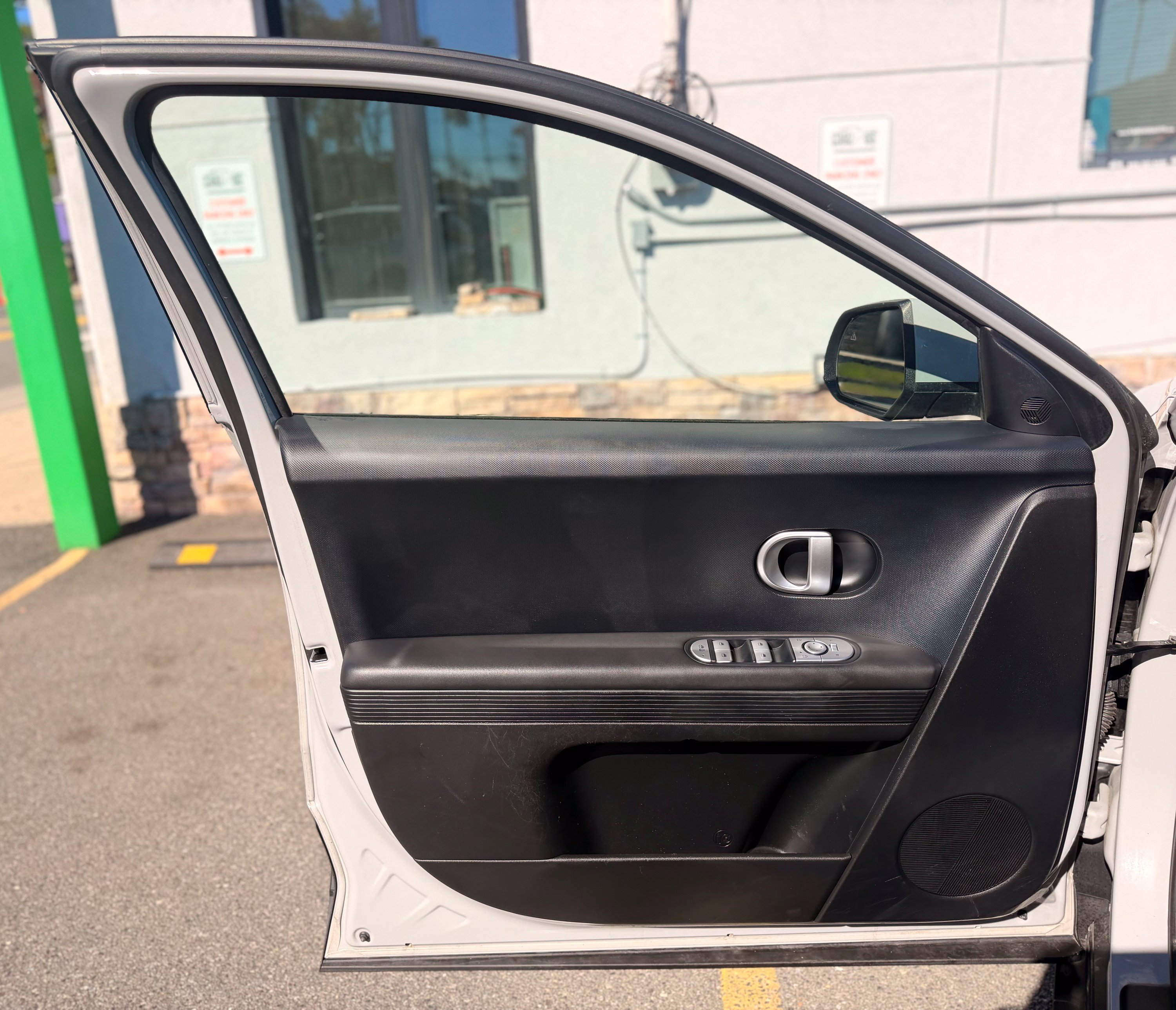 Used 2022 Hyundai Ioniq 5 SE AWD/4WD image 11