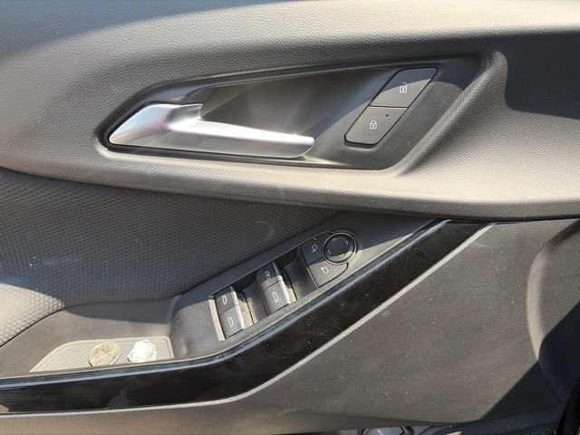 Used 2025 Chevrolet Equinox RS w/ Safety and Technology Package FWD image 8