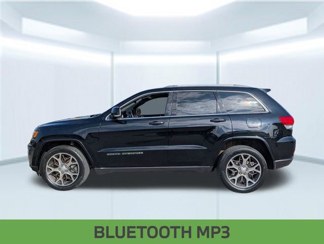 Used 2018 Jeep Grand Cherokee Limited AWD/4WD image 2