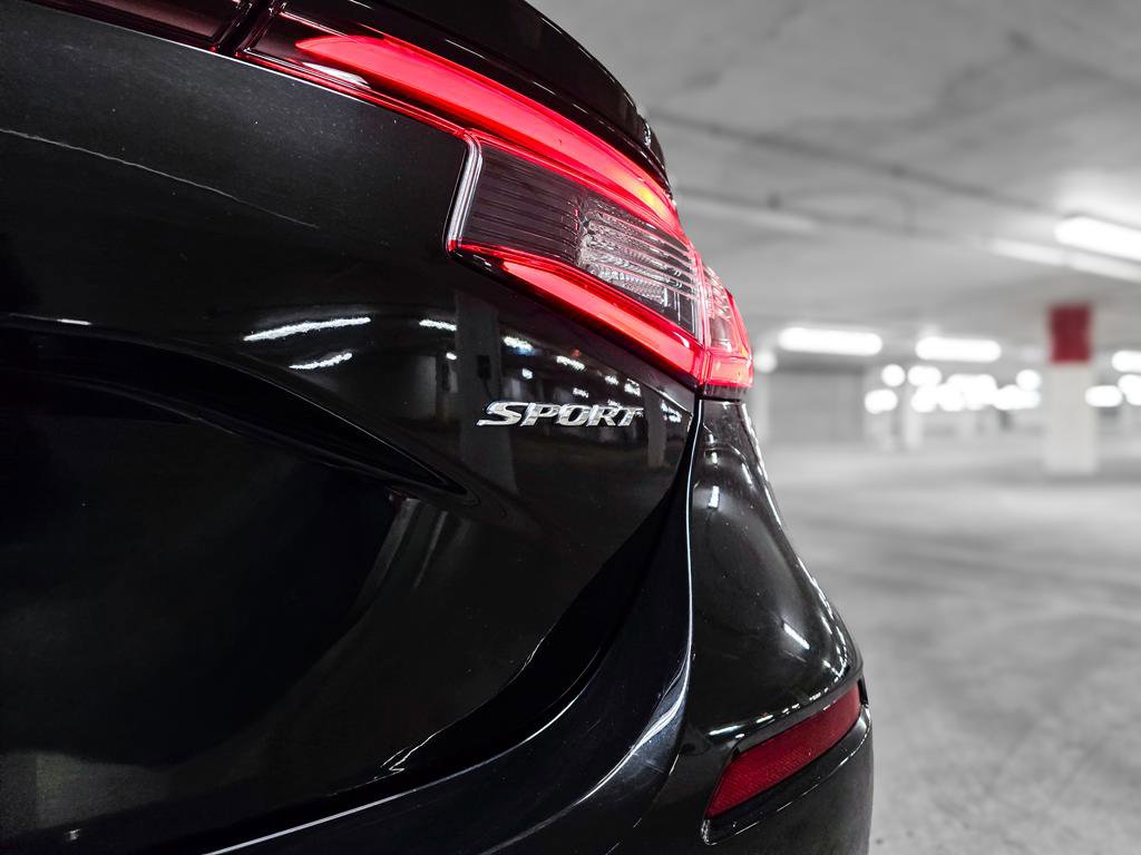Used 2022 Honda Civic Sport image 9