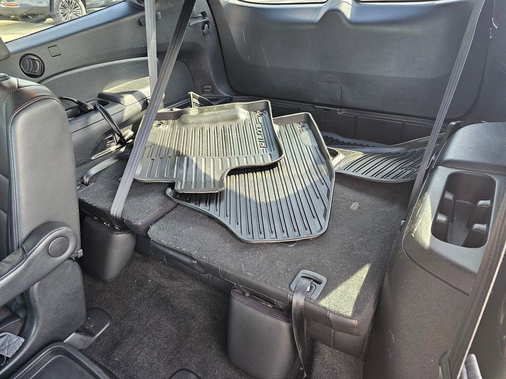Used 2020 Honda Pilot Black Edition image 19