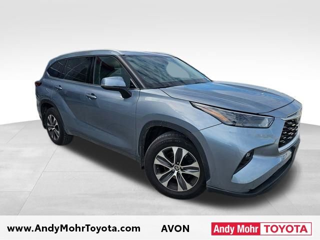Used 2022 Toyota Highlander XLE