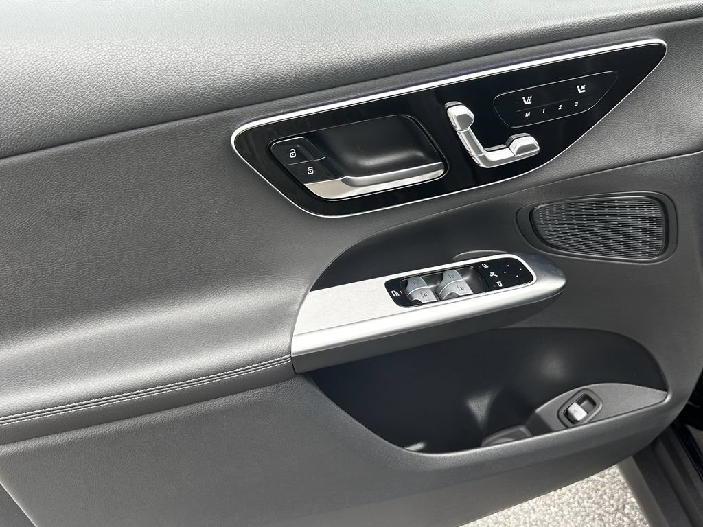 Certified 2026 Mercedes-Benz GLC 300 image 11