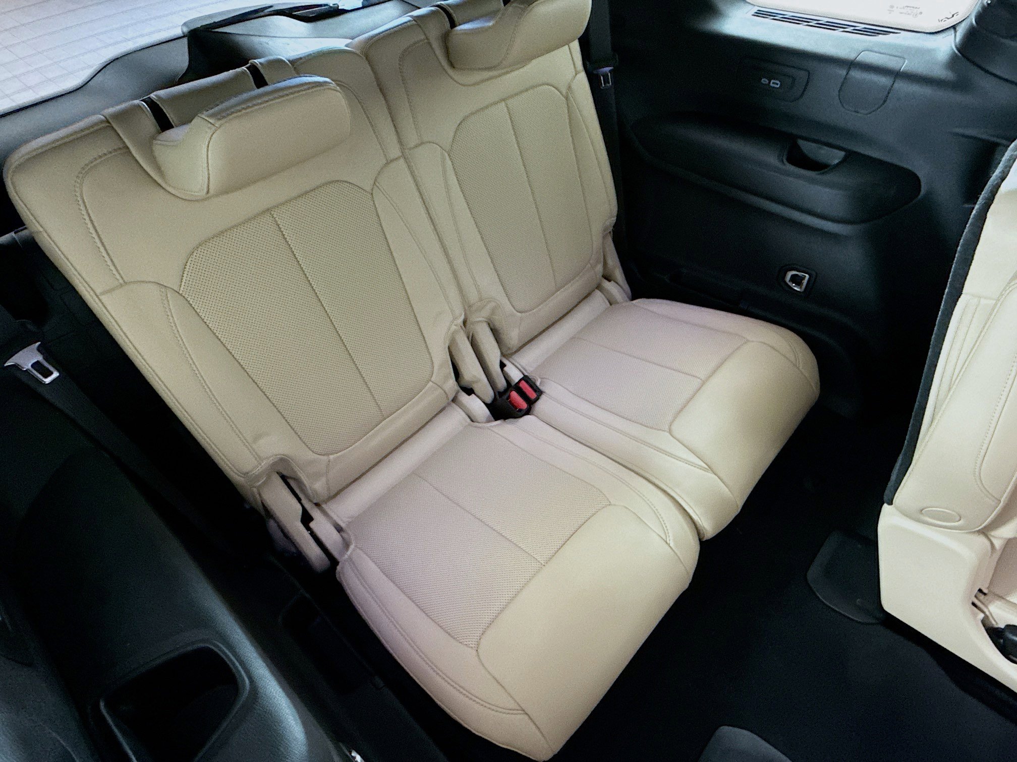 Used 2023 Jeep Grand Cherokee L Limited w/ Luxury Tech Group II image 25