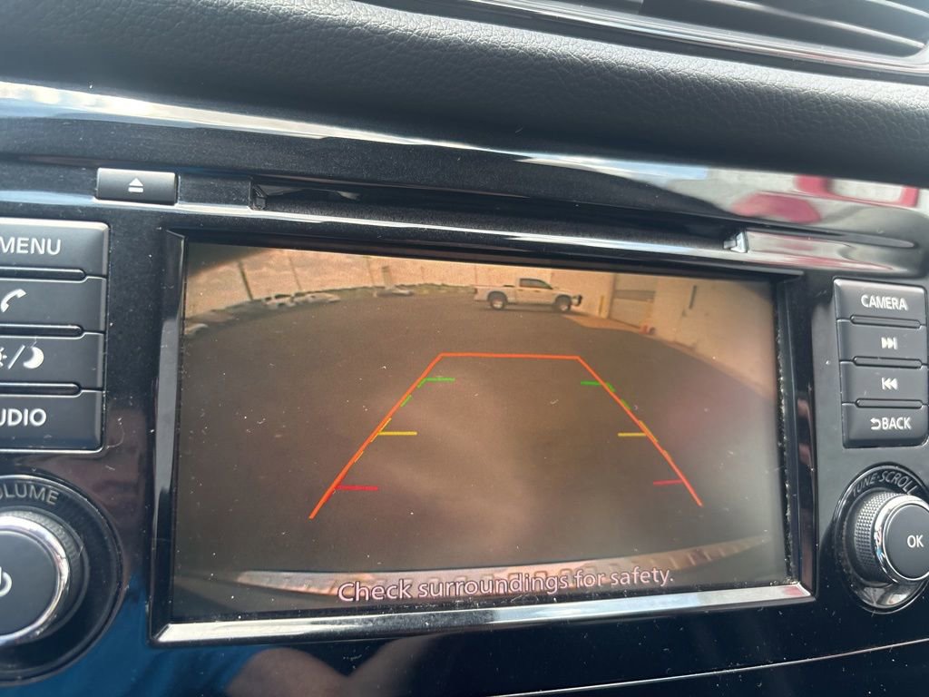 Used 2019 Nissan Rogue S w/ Special Edition Package FWD image 11