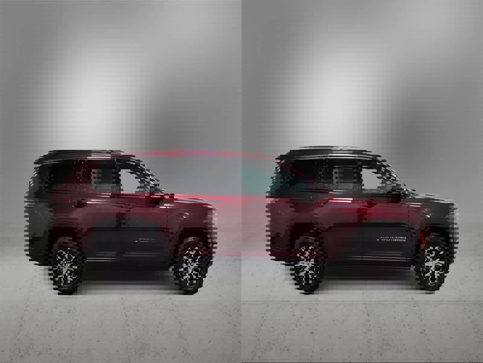 Used 2025 Jeep Grand Cherokee L Limited image 9