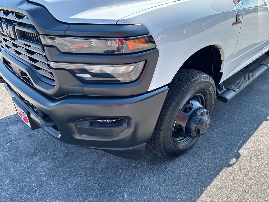 New 2026 RAM 3500 Tradesman AWD/4WD image 10