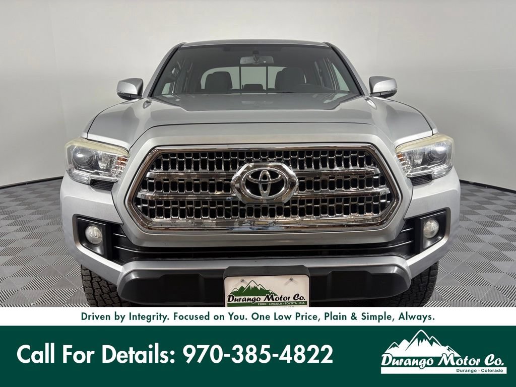 Used 2017 Toyota Tacoma TRD Off-Road w/ Tow Package (A/T) AWD/4WD image 3
