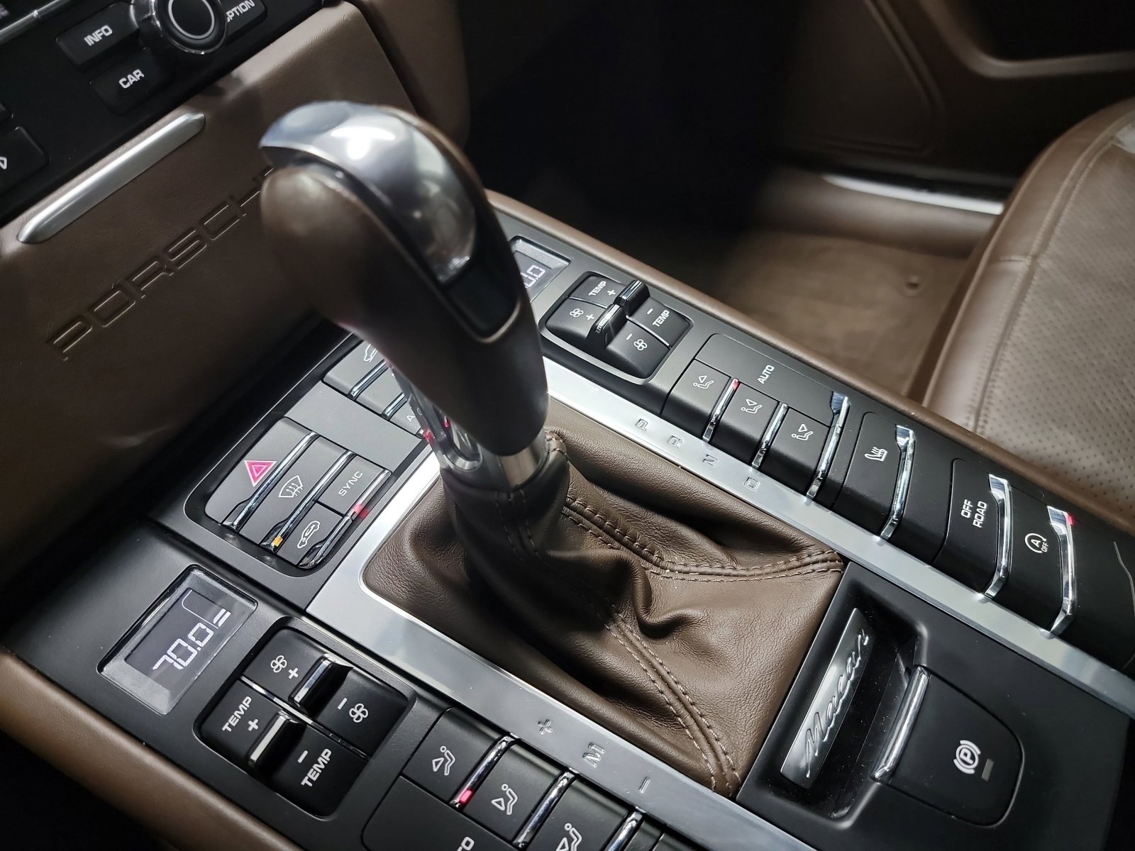 Used 2016 Porsche Macan S image 26