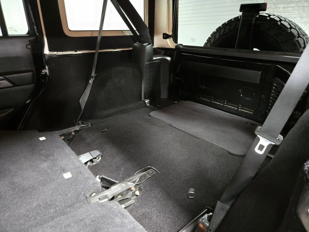 Used 2017 Jeep Wrangler Unlimited Sport w/ Connectivity Group image 33