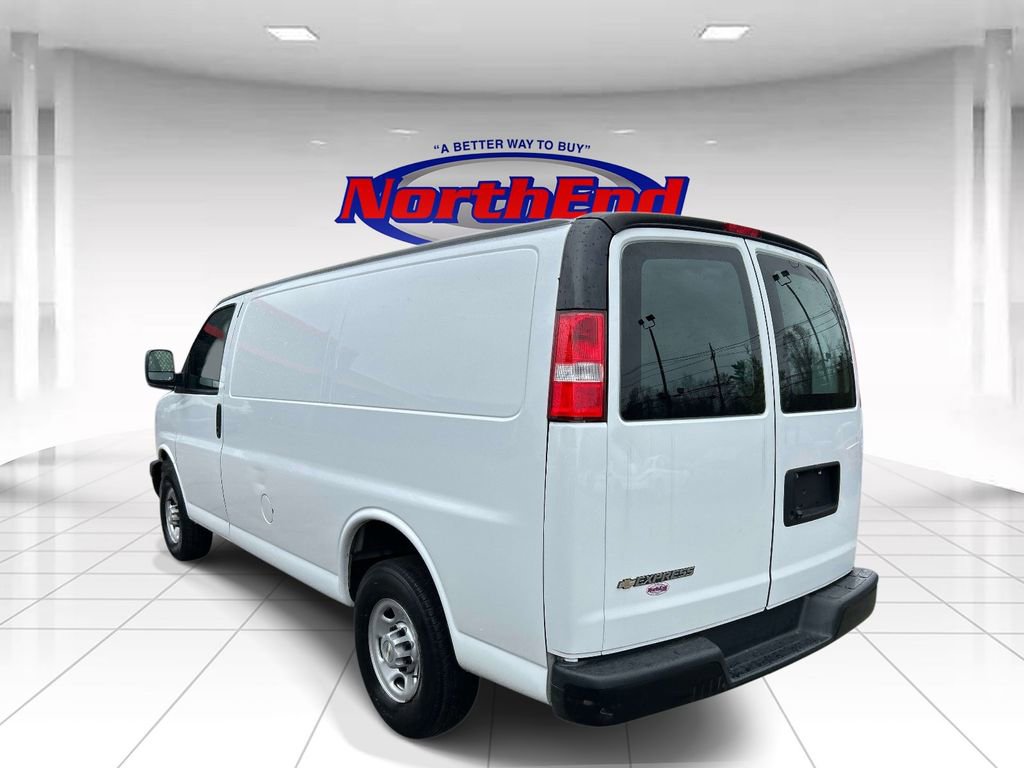Used 2021 Chevrolet Express 2500 w/ Communications Package RWD image 9