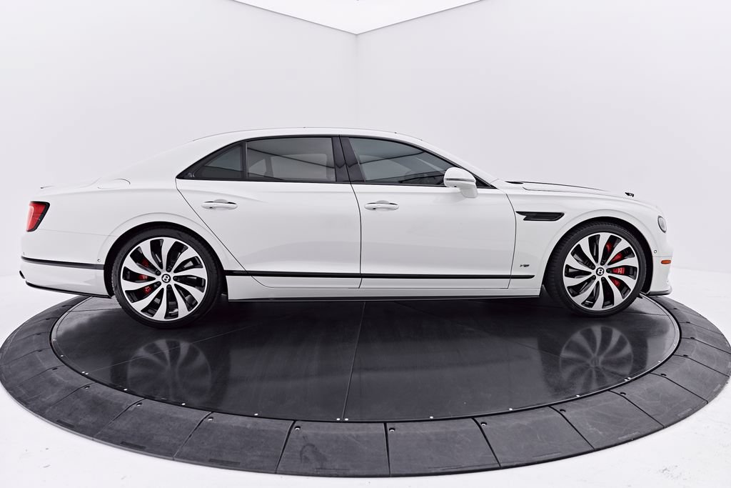 Used 2022 Bentley Flying Spur V8 AWD/4WD image 17